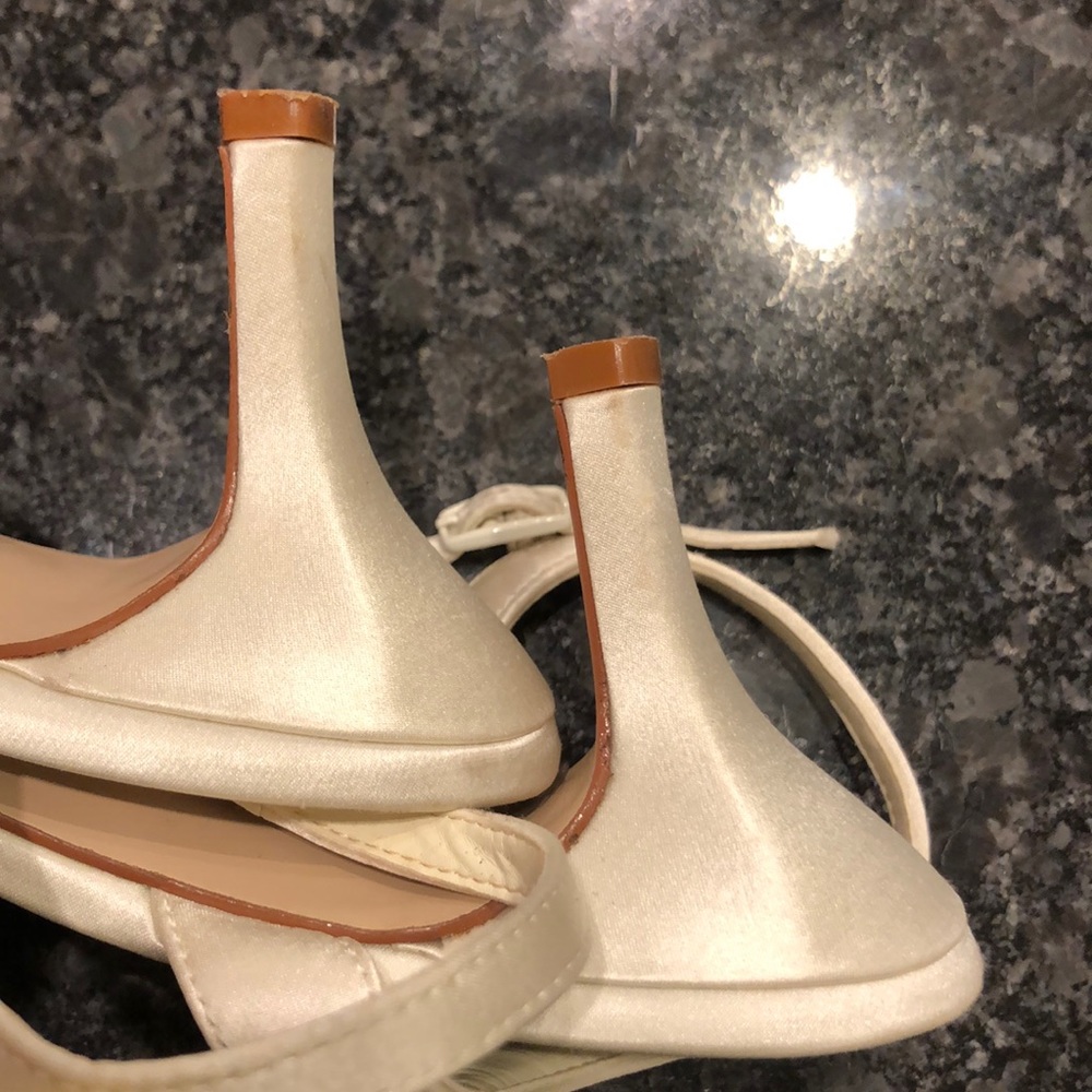 Ivory heels with sparkle - Picture 5 of 8